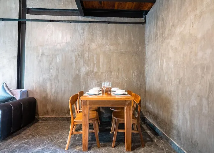 Villa Peaceful 1br Private In Sayan